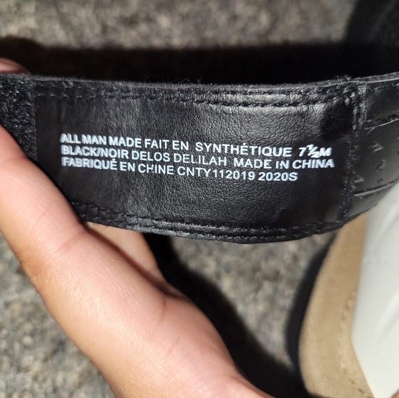 New without box EARTH origins wedge sandals - Picture 4 of 5